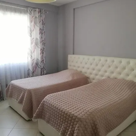 Regina Sea View 2+1 * Vlorë